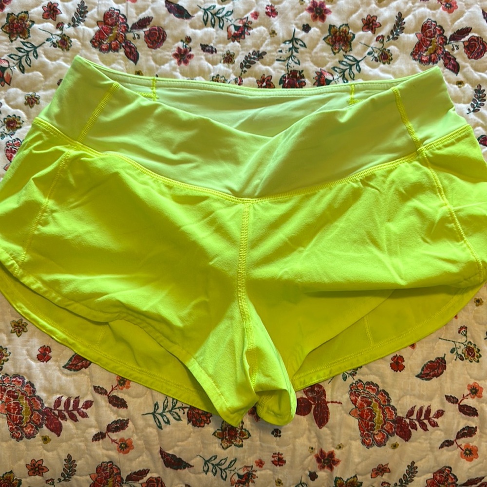 Size 4, 2.5 inch, speed up short limited color edition, highlighter yellow